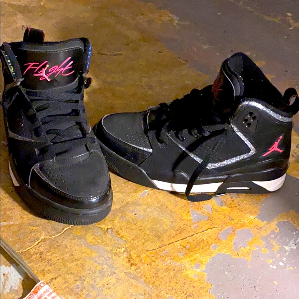 Women/teen Jordan shoe